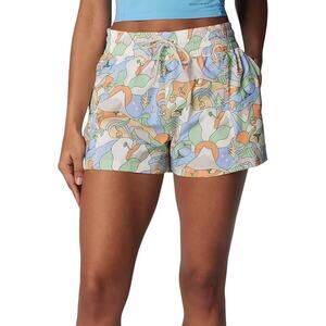 Columbia Women's Cargo Boundless Trek Active Beige Shorts L